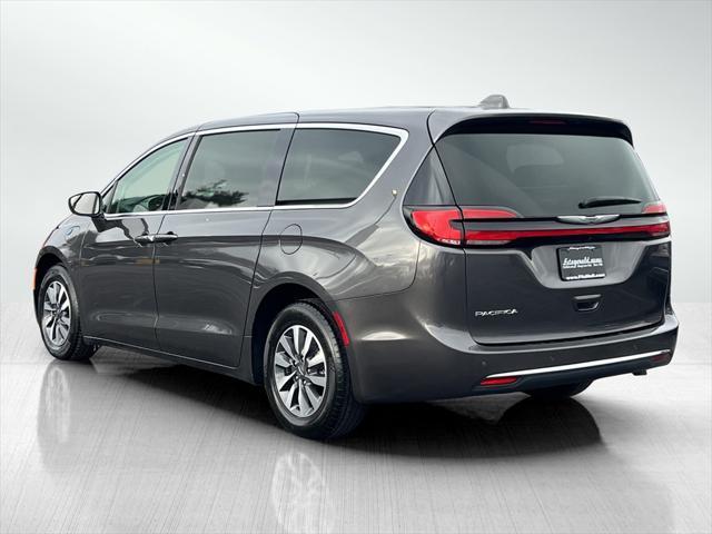 used 2022 Chrysler Pacifica Hybrid car, priced at $24,995