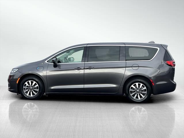 used 2022 Chrysler Pacifica Hybrid car, priced at $24,995