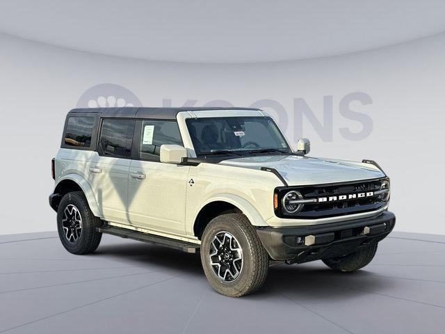 new 2024 Ford Bronco car, priced at $44,820