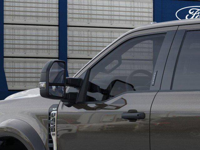 new 2025 Ford F-450 car, priced at $75,680