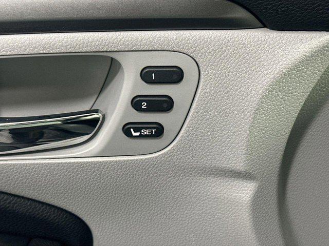 used 2022 Honda Pilot car, priced at $29,995