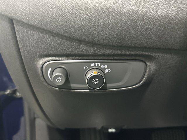 used 2022 Chevrolet Equinox car, priced at $18,999