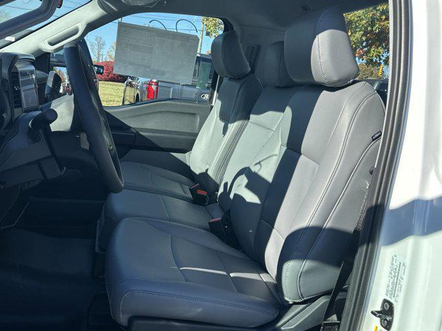 new 2025 Ford F-150 car, priced at $33,295