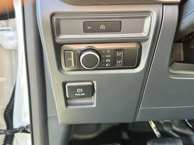 new 2025 Ford F-150 car, priced at $33,295