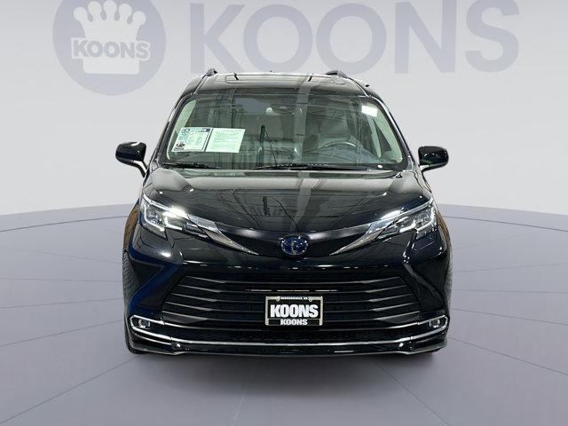 used 2023 Toyota Sienna car, priced at $39,200