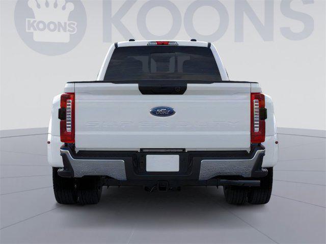 new 2025 Ford F-450 car, priced at $77,685