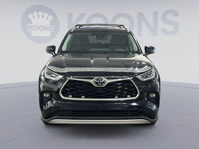 used 2022 Toyota Highlander car, priced at $34,000