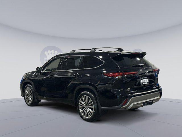 used 2022 Toyota Highlander car, priced at $34,000