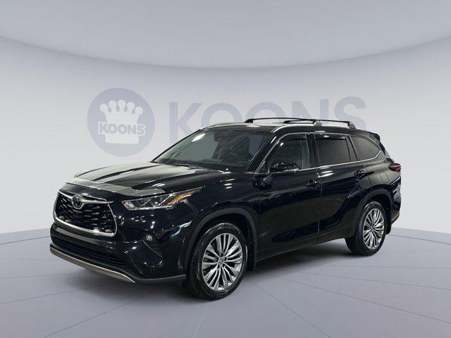 used 2022 Toyota Highlander car, priced at $34,000