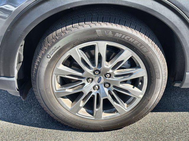 new 2025 Ford Explorer car, priced at $38,705