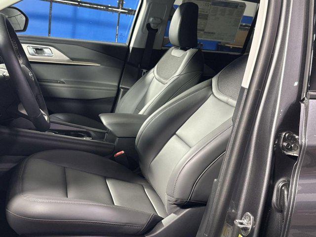 new 2025 Ford Explorer car, priced at $40,955