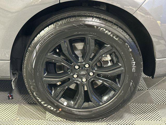 used 2024 Ford Edge car, priced at $27,500