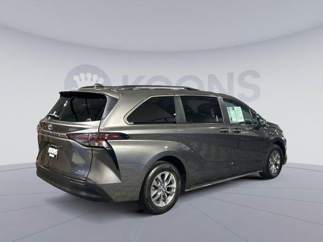 used 2023 Toyota Sienna car, priced at $41,800