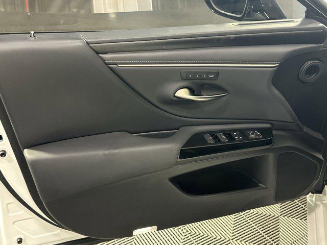 used 2023 Lexus ES 300h car, priced at $33,500