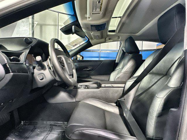 used 2023 Lexus ES 300h car, priced at $33,500