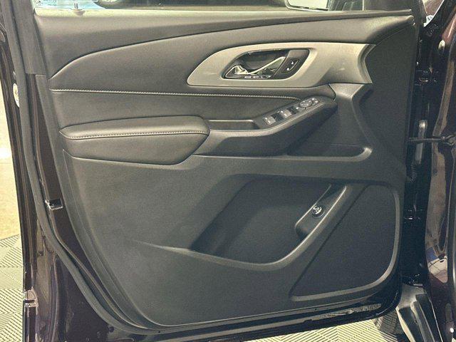 used 2022 Chevrolet Traverse car, priced at $31,000