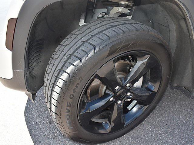used 2022 Jeep Grand Cherokee car, priced at $32,298