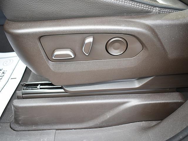 used 2023 GMC Yukon car, priced at $61,103