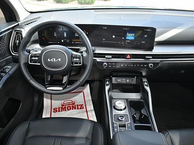 used 2025 Kia Sorento Hybrid car, priced at $35,303