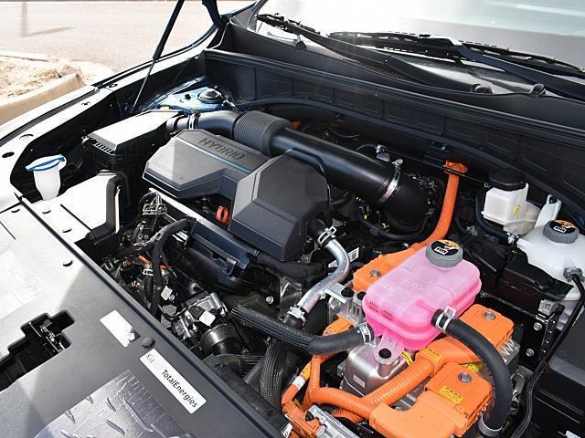 used 2025 Kia Sorento Hybrid car, priced at $35,303