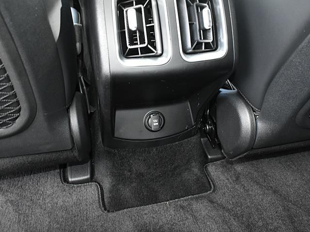 used 2025 Kia Sorento Hybrid car, priced at $35,303