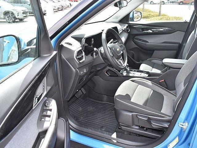 new 2025 Chevrolet TrailBlazer car, priced at $26,200