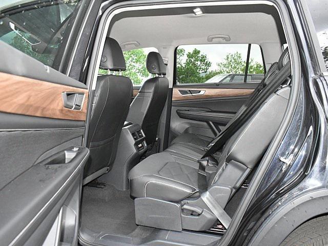 used 2024 Volkswagen Atlas car, priced at $33,098