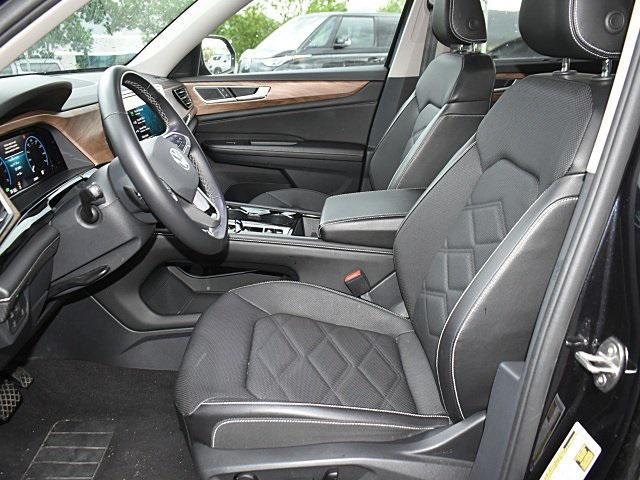 used 2024 Volkswagen Atlas car, priced at $33,098