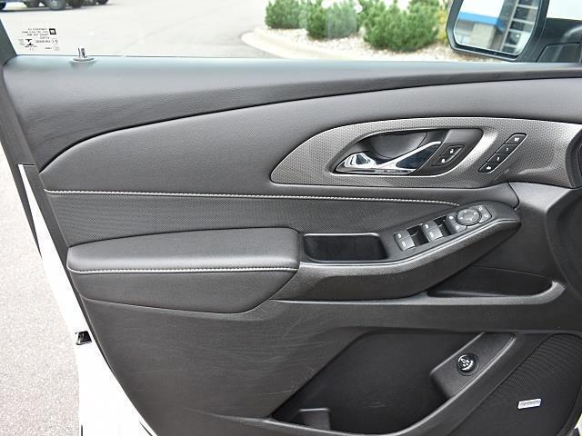 used 2023 Chevrolet Traverse car, priced at $35,903