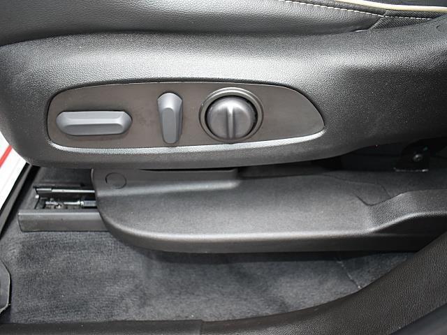 used 2023 Chevrolet Traverse car, priced at $35,903