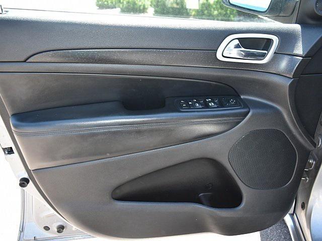 used 2015 Jeep Grand Cherokee car, priced at $16,398