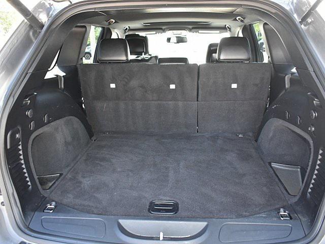 used 2015 Jeep Grand Cherokee car, priced at $16,398