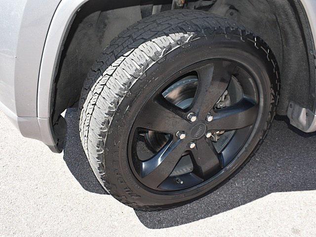used 2015 Jeep Grand Cherokee car, priced at $16,398
