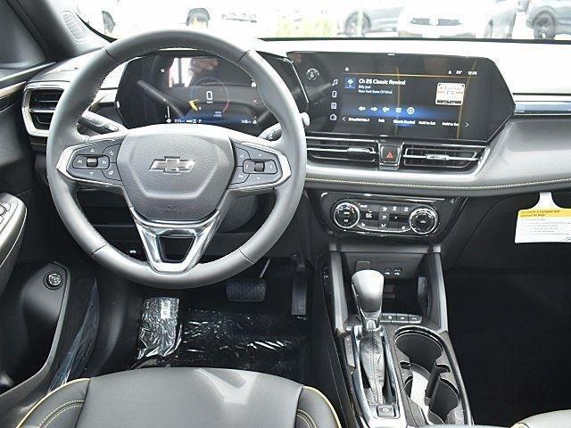 new 2025 Chevrolet TrailBlazer car, priced at $32,000