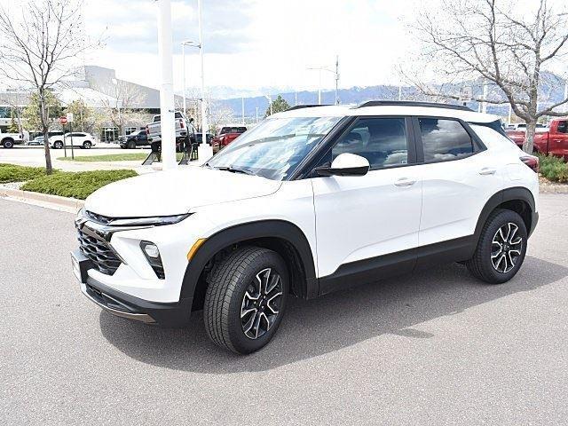 new 2025 Chevrolet TrailBlazer car, priced at $32,000