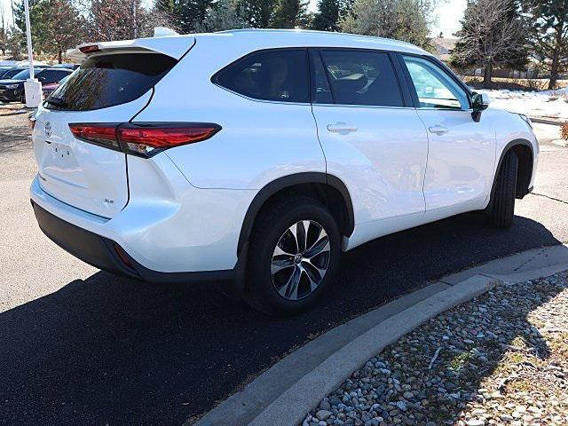 used 2020 Toyota Highlander car, priced at $30,498