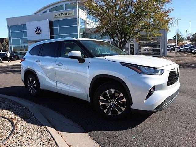 used 2020 Toyota Highlander car, priced at $30,498