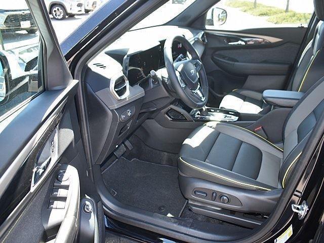 new 2025 Chevrolet TrailBlazer car, priced at $30,200