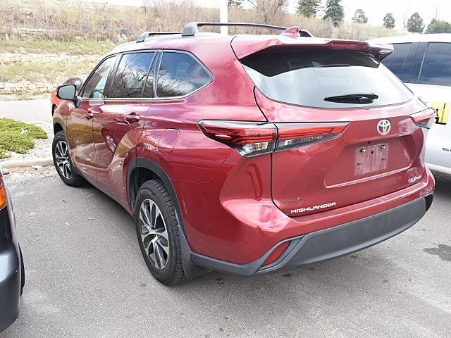 used 2022 Toyota Highlander car, priced at $36,998
