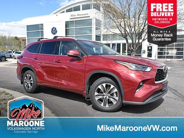 used 2022 Toyota Highlander car, priced at $36,398