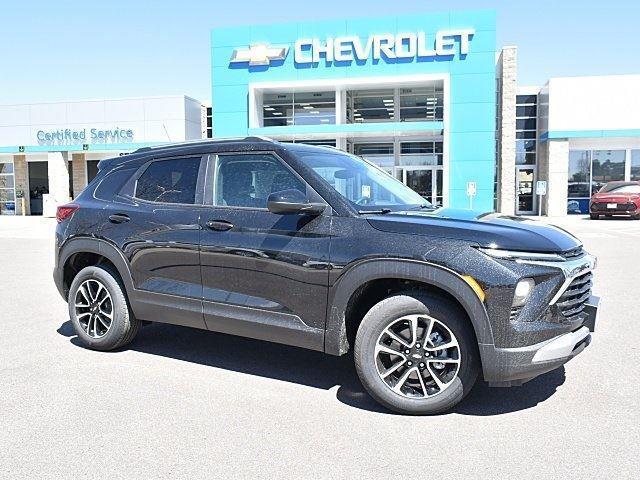 new 2025 Chevrolet TrailBlazer car, priced at $26,800