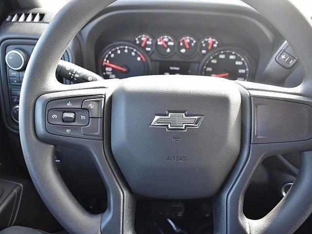 new 2025 Chevrolet Silverado 1500 car, priced at $46,303