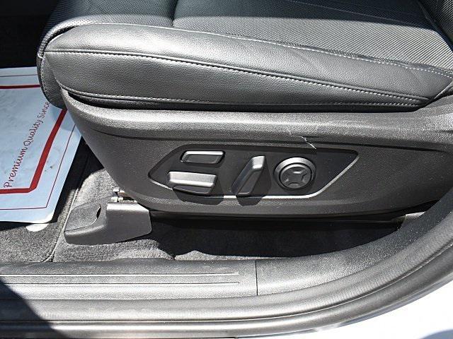 used 2022 Kia Sorento car, priced at $28,898