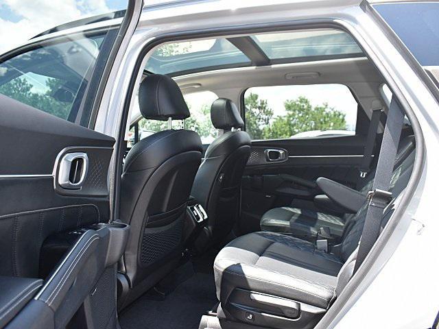 used 2022 Kia Sorento car, priced at $28,898