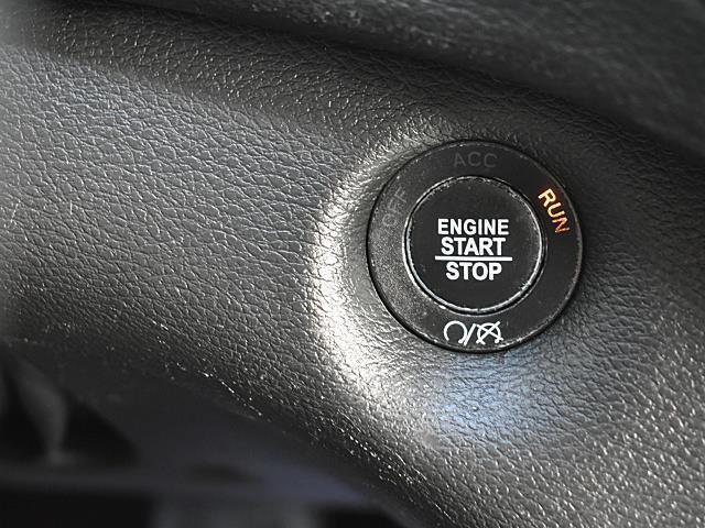used 2019 Jeep Cherokee car, priced at $18,303