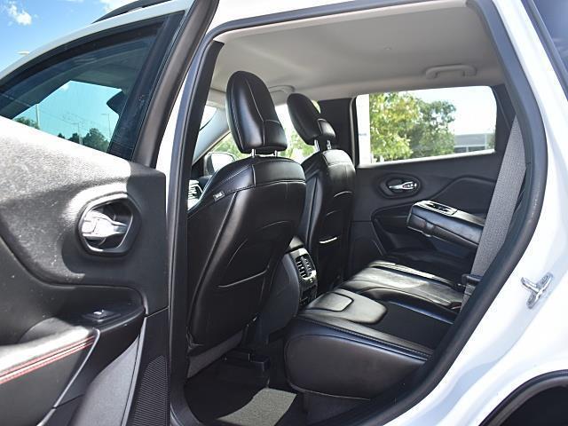 used 2019 Jeep Cherokee car, priced at $18,303
