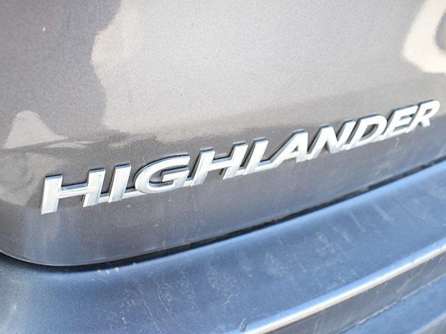 used 2018 Toyota Highlander car, priced at $22,298