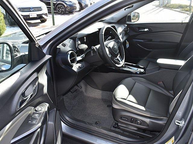 new 2025 Chevrolet Trax car, priced at $23,500