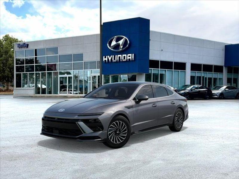 new 2025 Hyundai Sonata Hybrid car, priced at $38,271