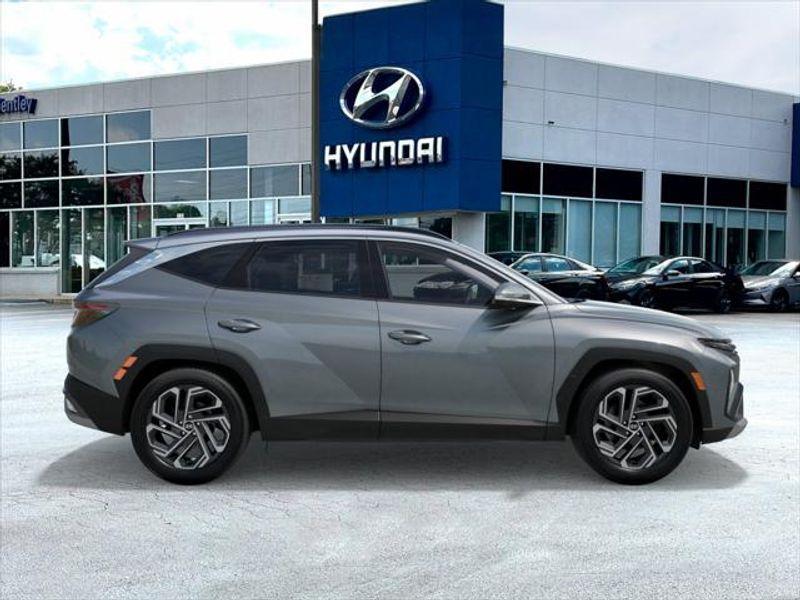 new 2025 Hyundai TUCSON Hybrid car, priced at $42,325